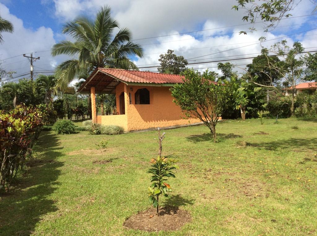 Cabinas Los Guayabos Hotell La Fortuna Exteriör bild