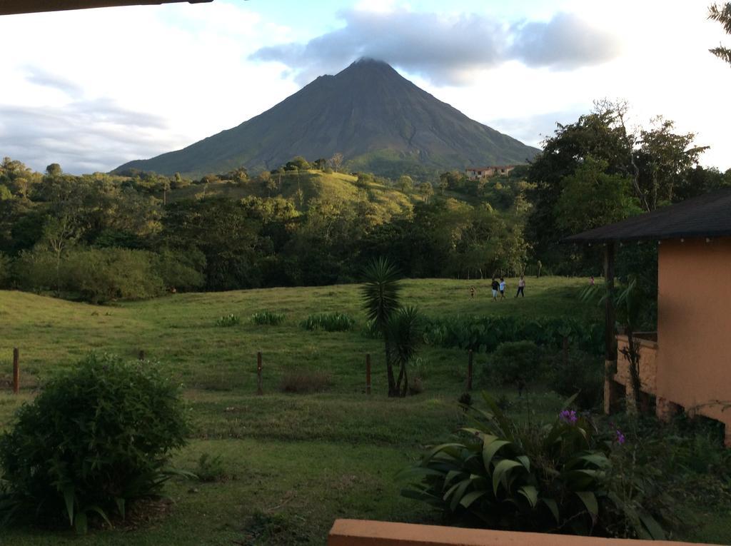 Cabinas Los Guayabos Hotell La Fortuna Exteriör bild