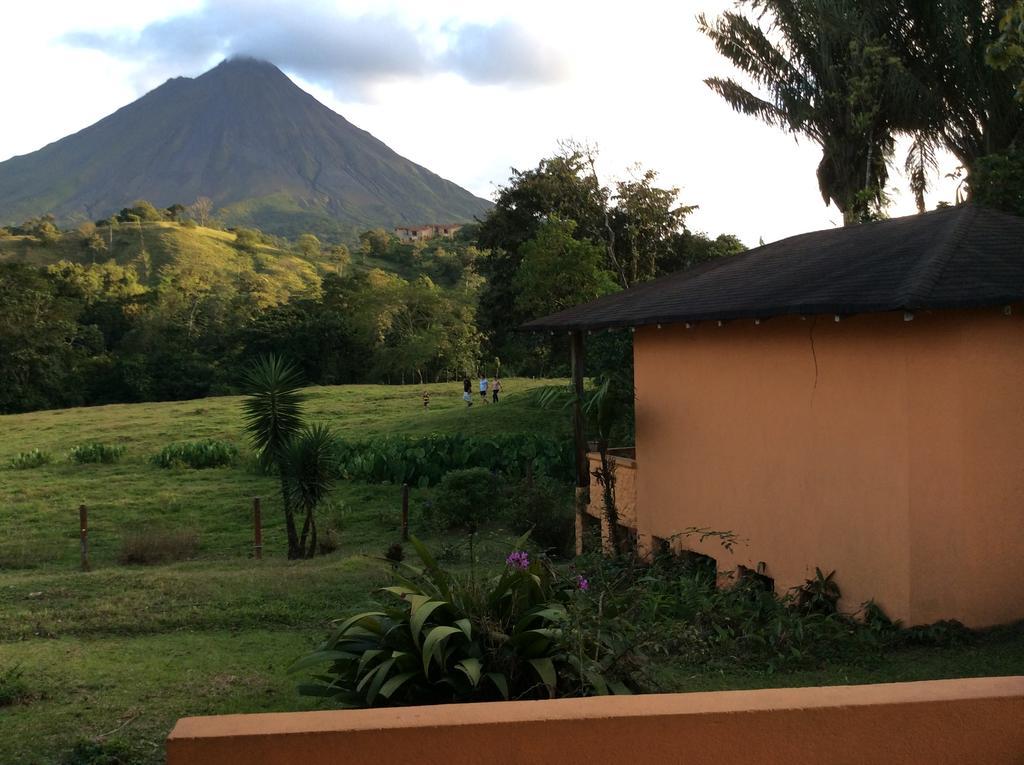 Cabinas Los Guayabos Hotell La Fortuna Exteriör bild