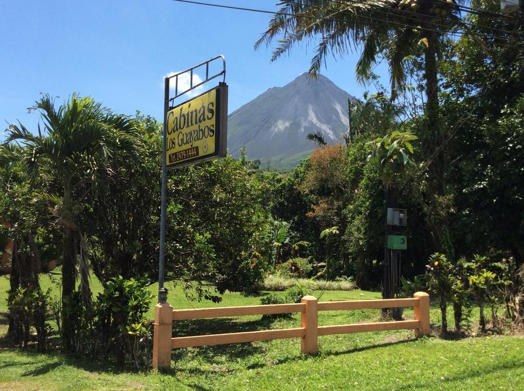 Cabinas Los Guayabos Hotell La Fortuna Exteriör bild