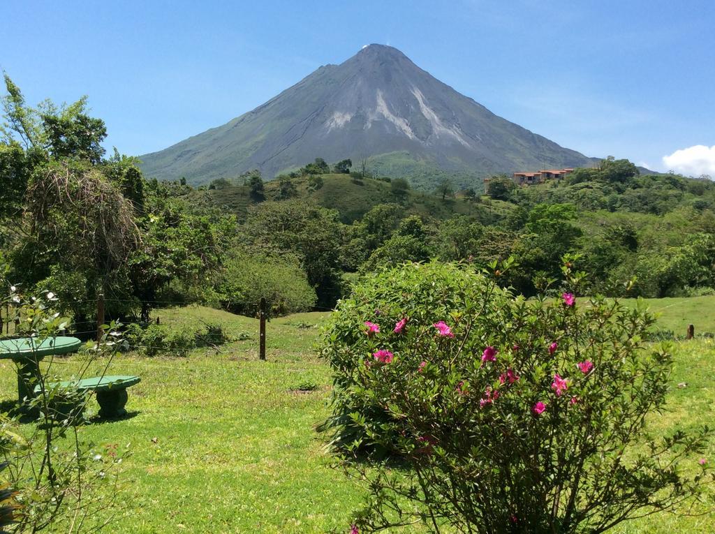 Cabinas Los Guayabos Hotell La Fortuna Exteriör bild