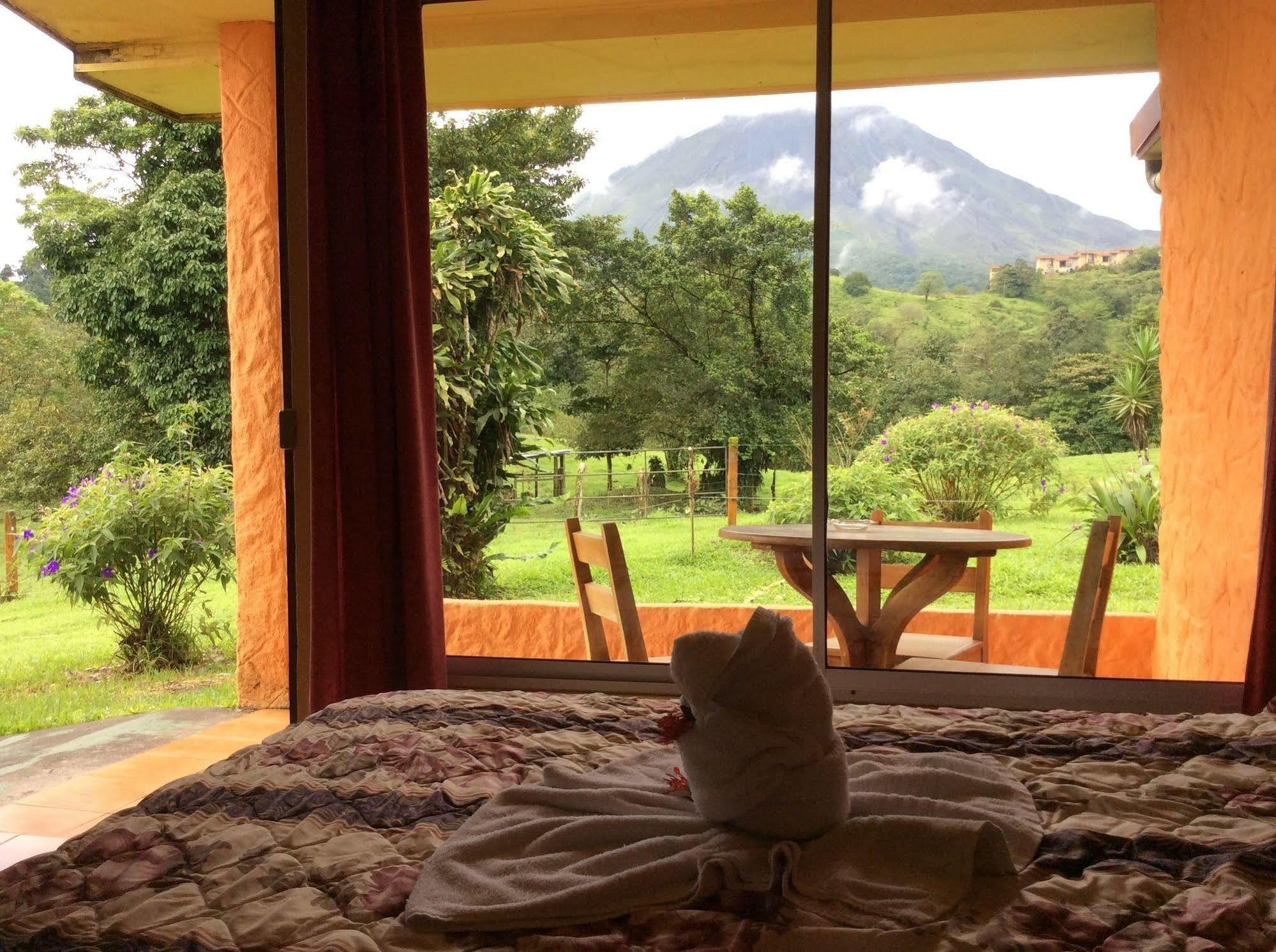 Cabinas Los Guayabos Hotell La Fortuna Exteriör bild