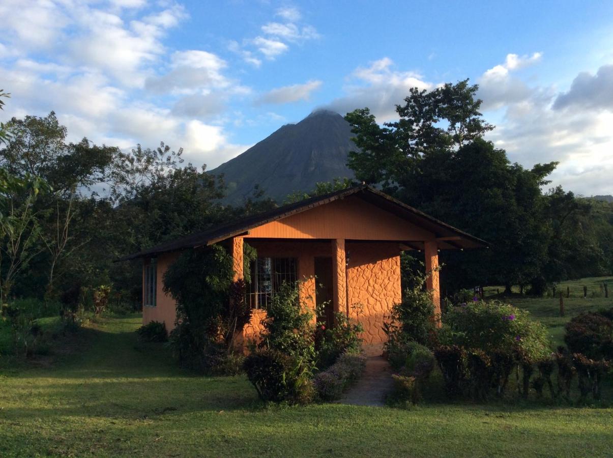 Cabinas Los Guayabos Hotell La Fortuna Exteriör bild